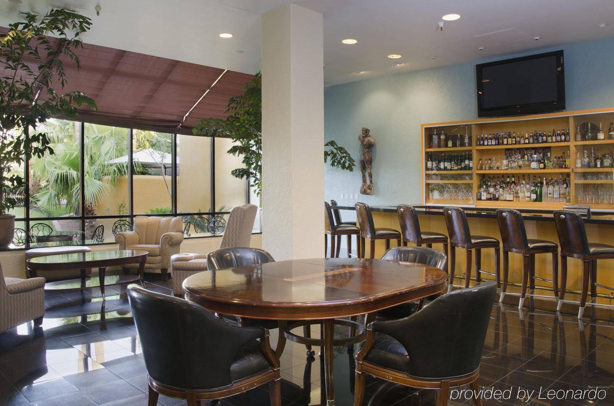Hotel Doubletree By Hilton Tucson-Reid Park Exterior foto