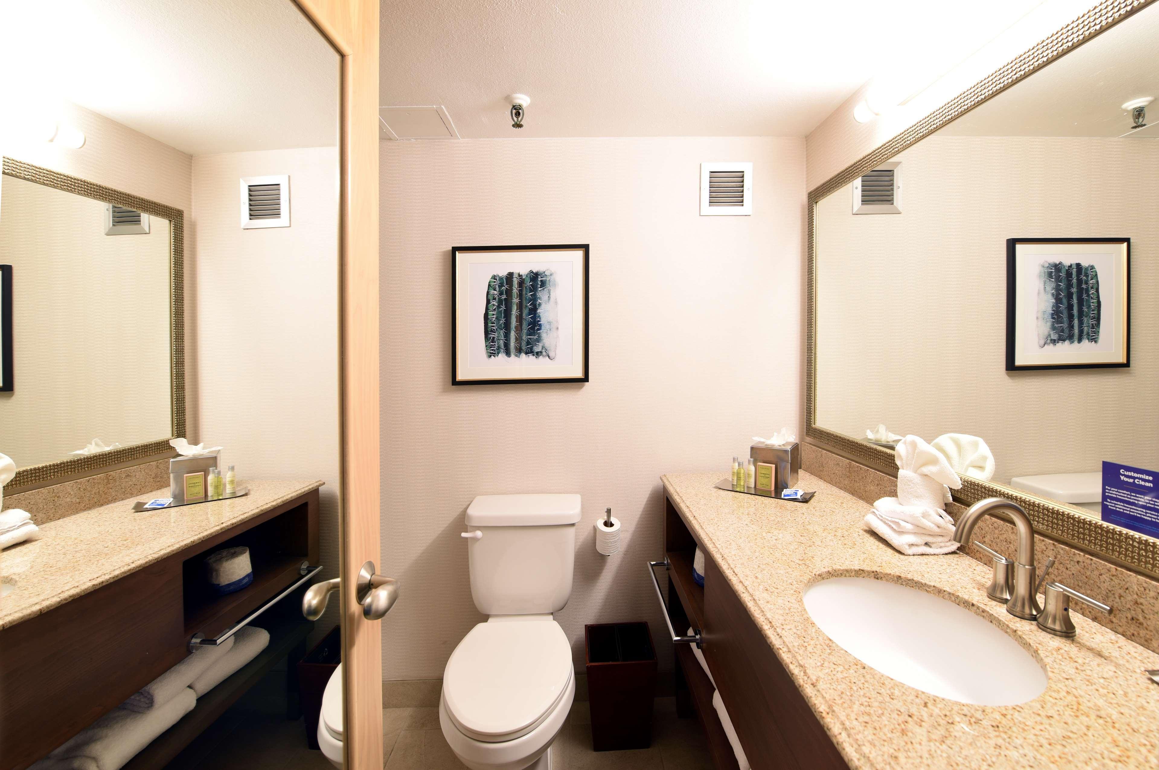 Hotel Doubletree By Hilton Tucson-Reid Park Exterior foto