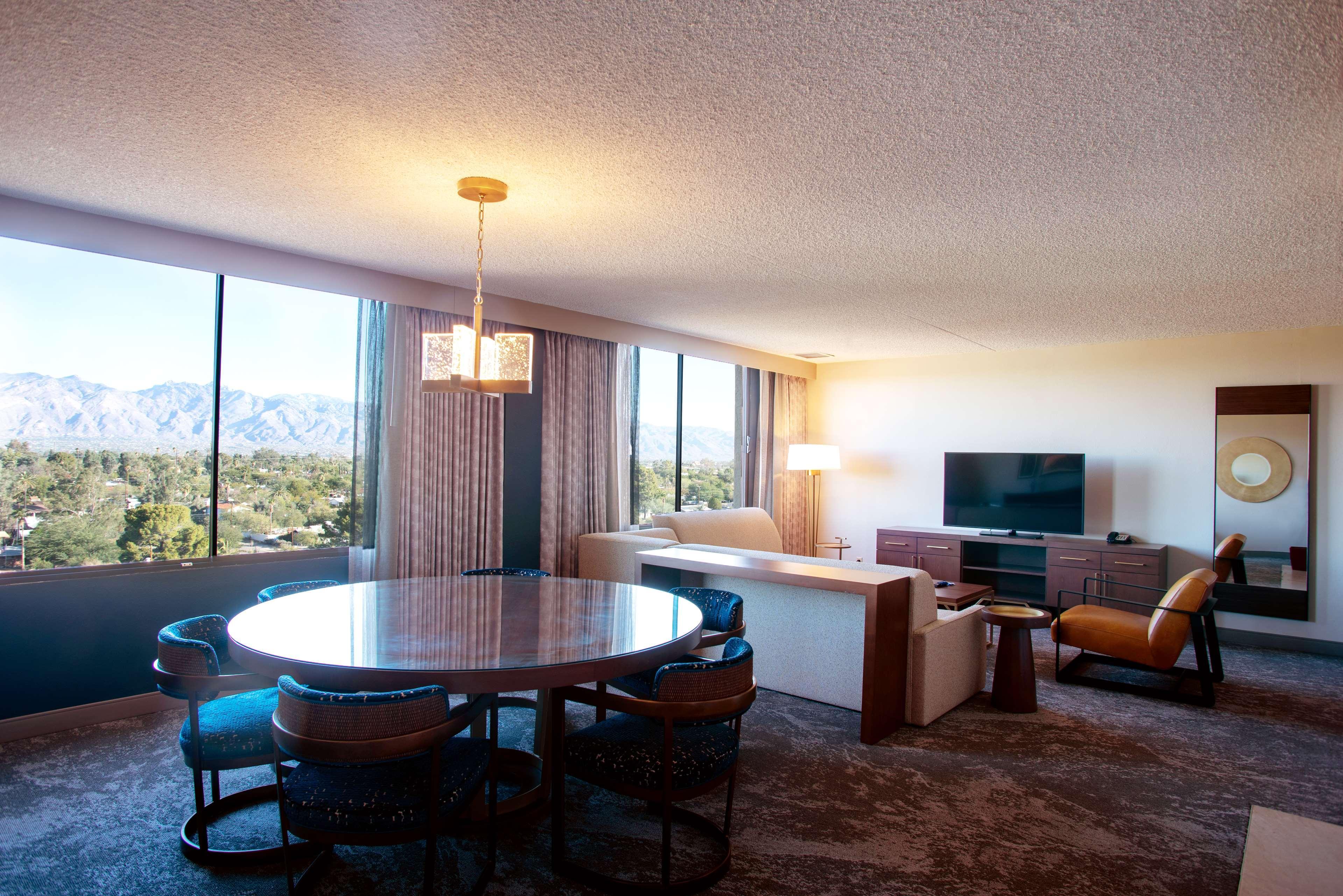 Hotel Doubletree By Hilton Tucson-Reid Park Exterior foto