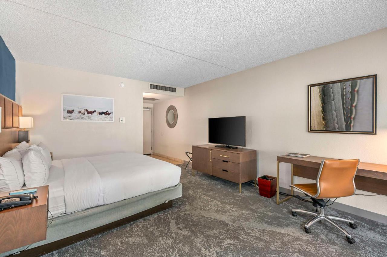 Hotel Doubletree By Hilton Tucson-Reid Park Exterior foto