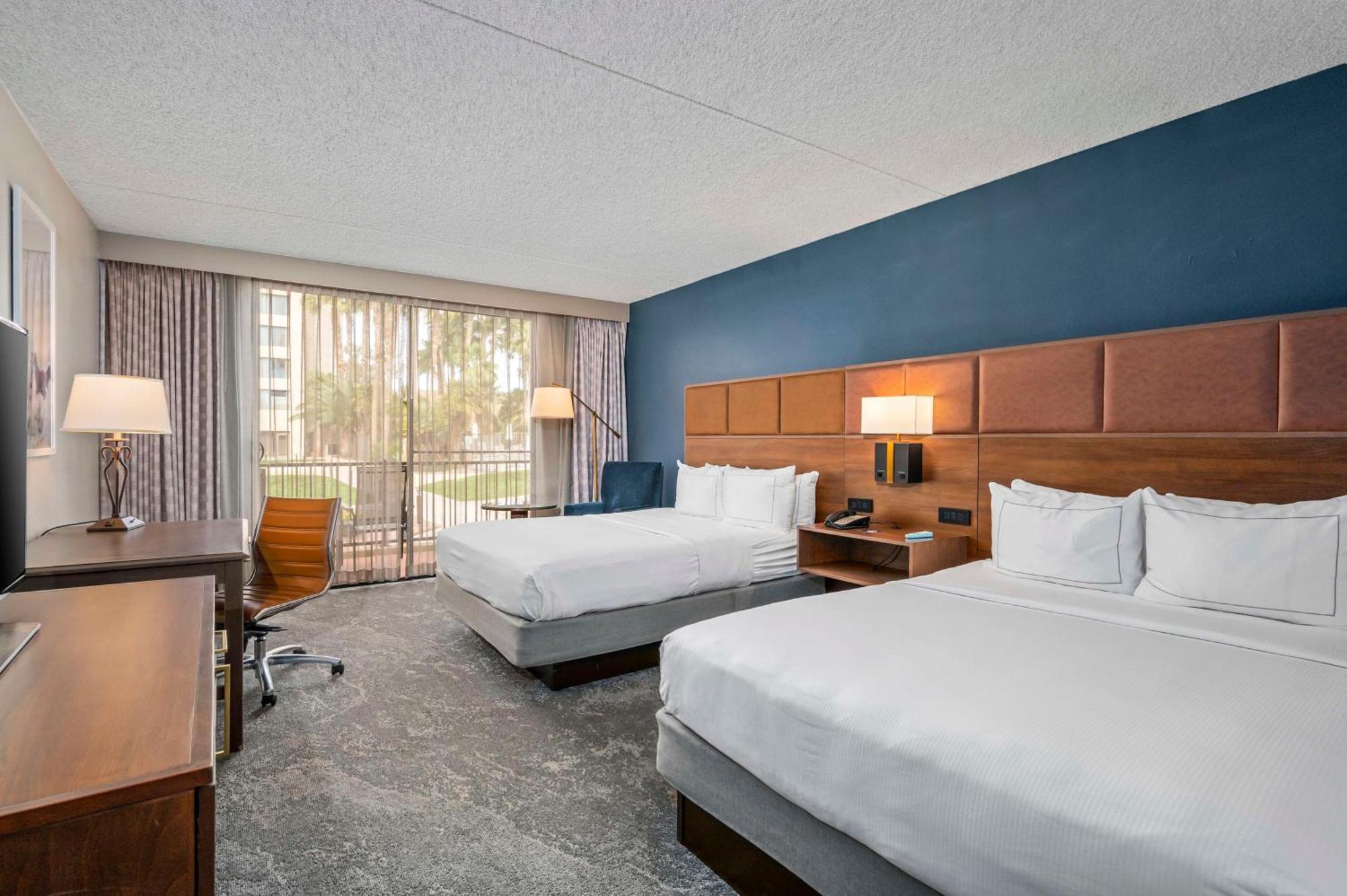 Hotel Doubletree By Hilton Tucson-Reid Park Exterior foto